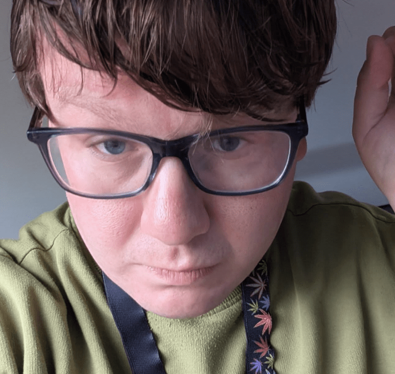 Ashton Deroy the Official Opposition to Political&nbsp;Mixster