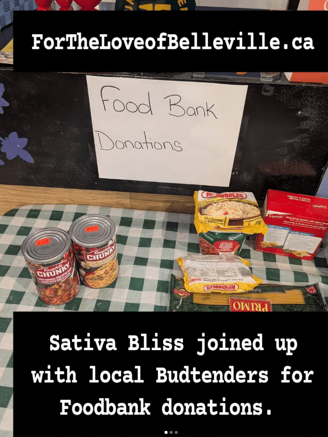 Budtenders collecting for Foodbank&nbsp;donations
